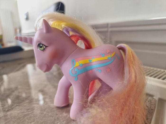 Pony Collectors Anonymous - Pony a Day: Day 156 Ringlet, the Rainbow