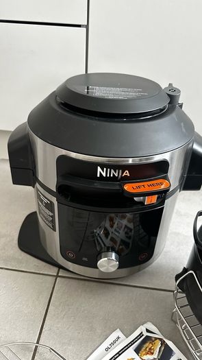 Ninja Foodi Max 7.5L 15-In-1 SmartLid Multi-Cooker