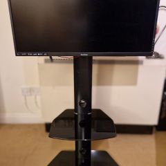 ViewSonic VX3211-4K-MHD 32" 4K Monitor and Large Stands