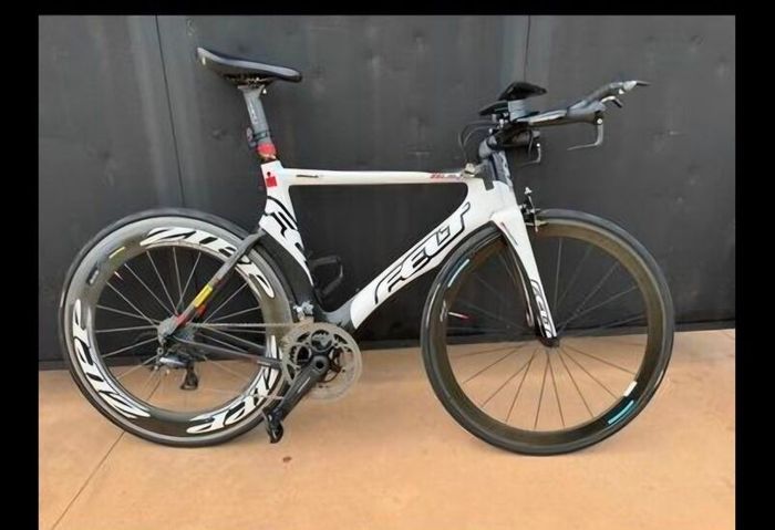 Felt B2 tt bike (56 frame)