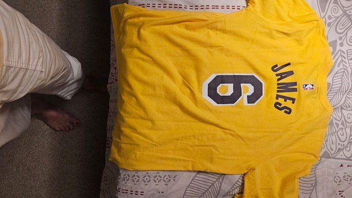 Lakers t-shirt