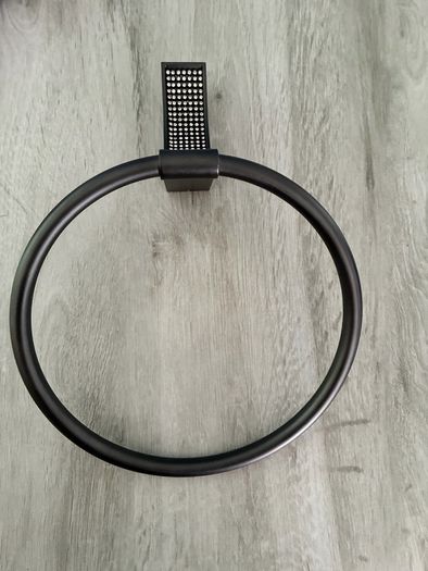 Lloyd Pascal Sparkle Towel Ring (New With Parts)
