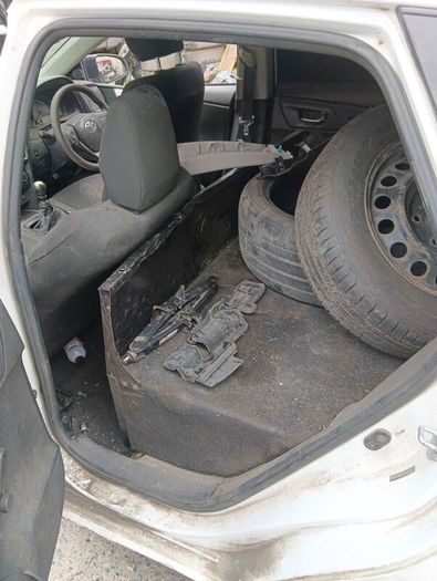 Breaking Toyota auris 2015 diesel