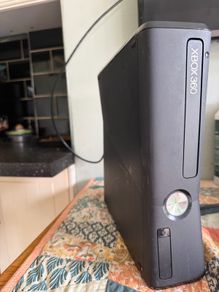 Xbox 360, no controller.