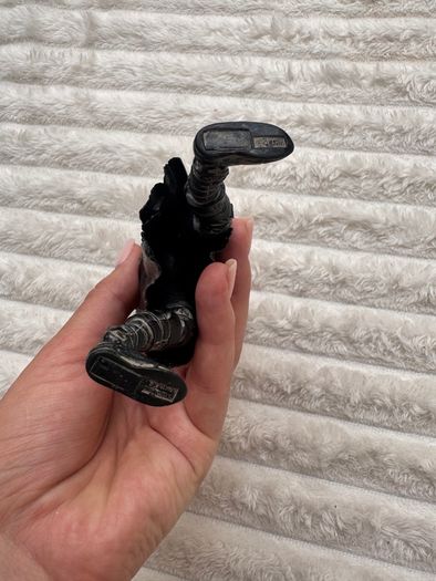 Lord of the Rings Helm's Deep Aragorn Action Figure Damaged NO Finger approx. 16 cm. Used Please see photos
