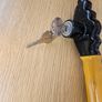 steering wheel lock Image 2