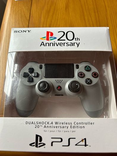 PS4 controller