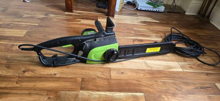 chainsaw