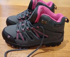 girls hiking boots