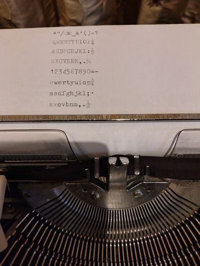 Vintage Royal 202 Manual Typewriter with Case