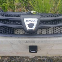 Dacia Sandero front grill
