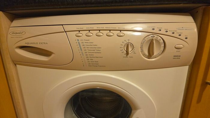 Hotpoint Aquarius Extra Laundry clothes washing machine