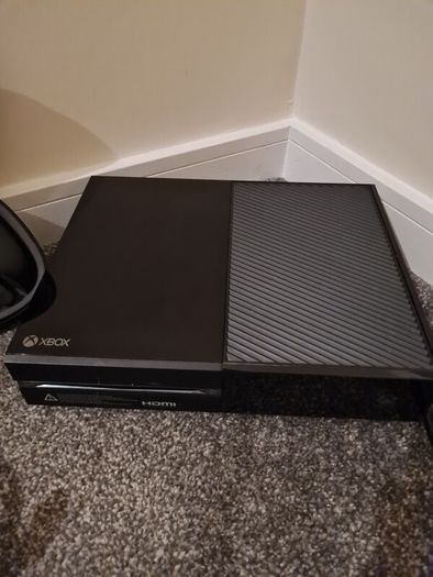Xbox One 500GB Bundle - Elite Series 2 Controller
