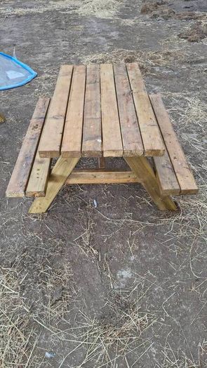 Pinic Benches