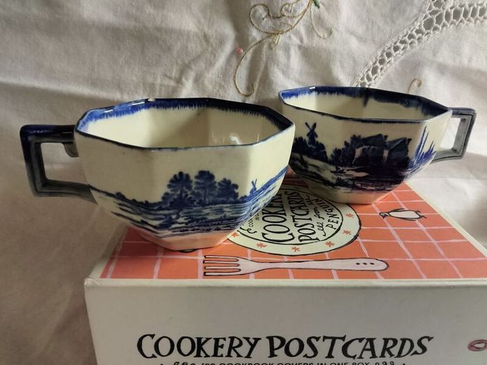 royal Doultan Norfolk cups, vintage cups, Art Deco cups