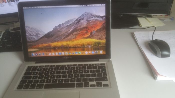 Apple Macbook Pro 2010 13 inch 8GB RAM