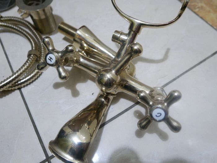 Vintage Retro Antique Plated Brass Bathroom Clawfoot Bath Tub Hand Shower taps Basin & Bath Shower Mixer (never used)