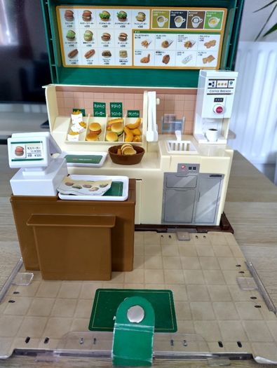 Miniature burger shop