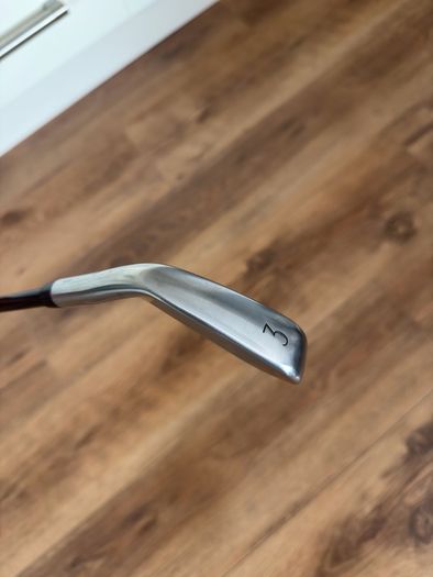 Titleist t250U 3 iron