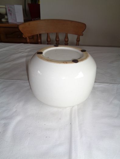 White Ceramic Pot for Sale