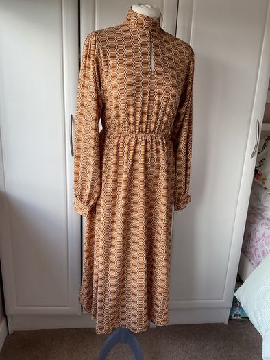dress Bnwt mustard & tan high neck midi dress size 10