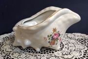 Vintage Kitsch Ceramic Shell Planter in Excellent Condition