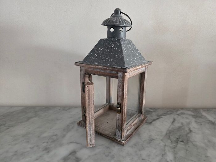 Candle lantern