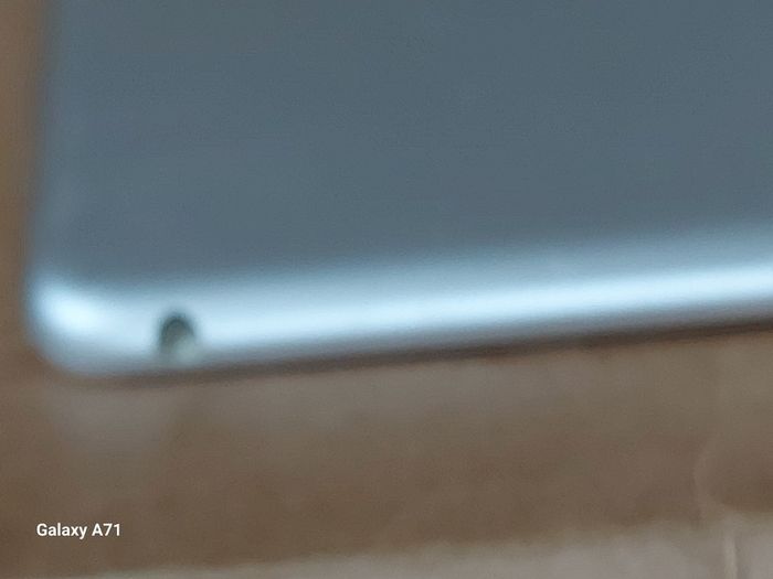 Apple Ipad Mini 2nd Generation 16GB Silver, Excellent cosmetic condition, Activation Locked, for parts or repair