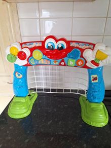 Selection of six toys all for 20 euro