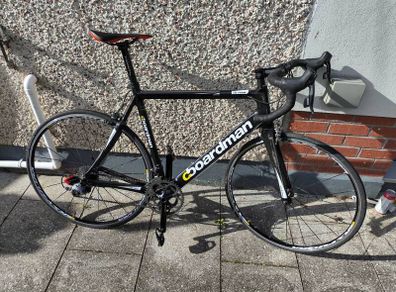 Team Boardman carbon road bike