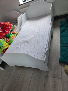 Toddler beds white
