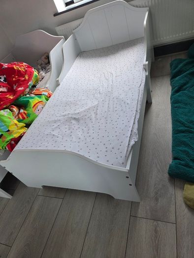 Toddler beds white