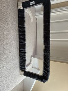Child's bed safety rail