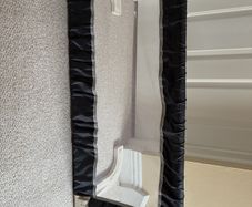 Child's bed safety rail