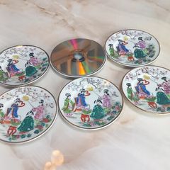 6 Geisha plates, beautiful to look at, D18