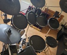 Alesis DM10 Studio Electronic Drum Kit