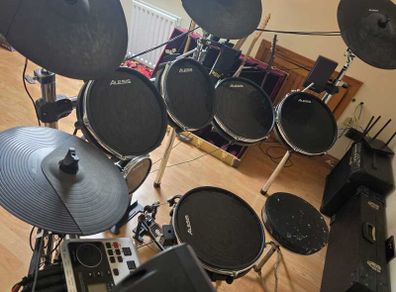 Alesis DM10 Studio Electronic Drum Kit