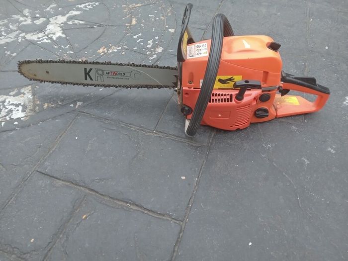 Kraftworld Chainsaw