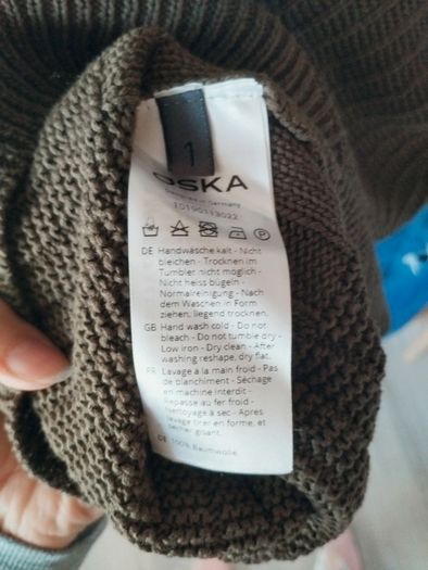 Oska Knitted Vest Size 1