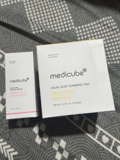 Medicube pdrn pink peptide serum abd Kojic acid brighten pads new