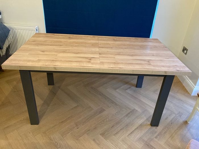 Extendable Dining Table
