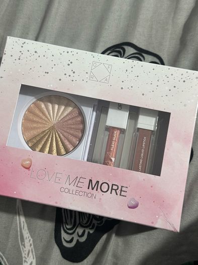 OFRA gift set