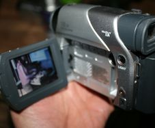 JVC GR-D23EK 700x Digital Zoom MiniDV Camera Camcorder with Charger -works well