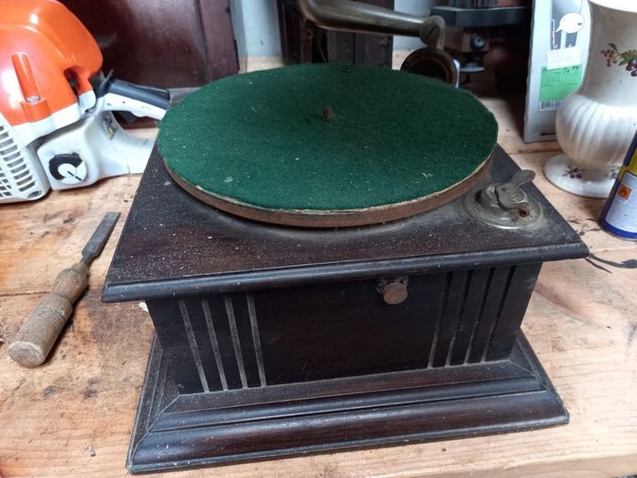 Gramophones Wanted