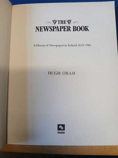 The Newspaper Book - Hugh Oram