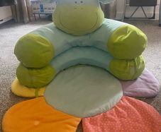 Sit me up nest / play seat