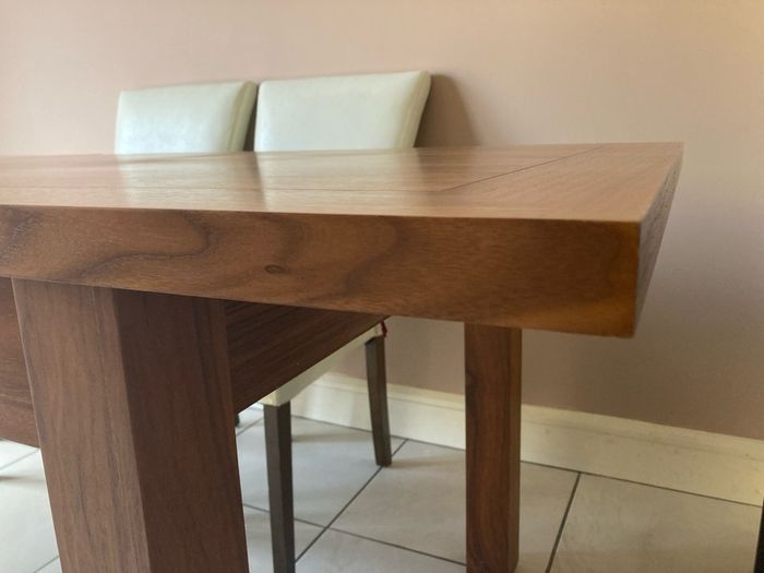 Extending 6 Seater Dining Table - Dark Oak + 6 dining chairs
