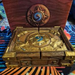 BLIZZARD HEARTHSTONE (Heros of Warcraft) Keepsake Box Collectible, Rare, Plays Soundtrack, Lights Up