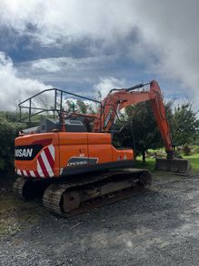 Doosan DX 140