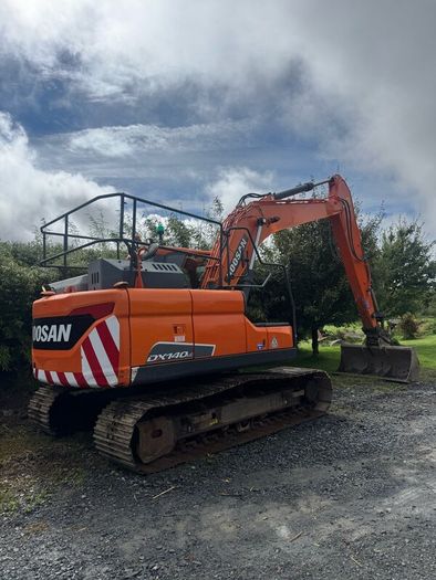 Doosan DX 140